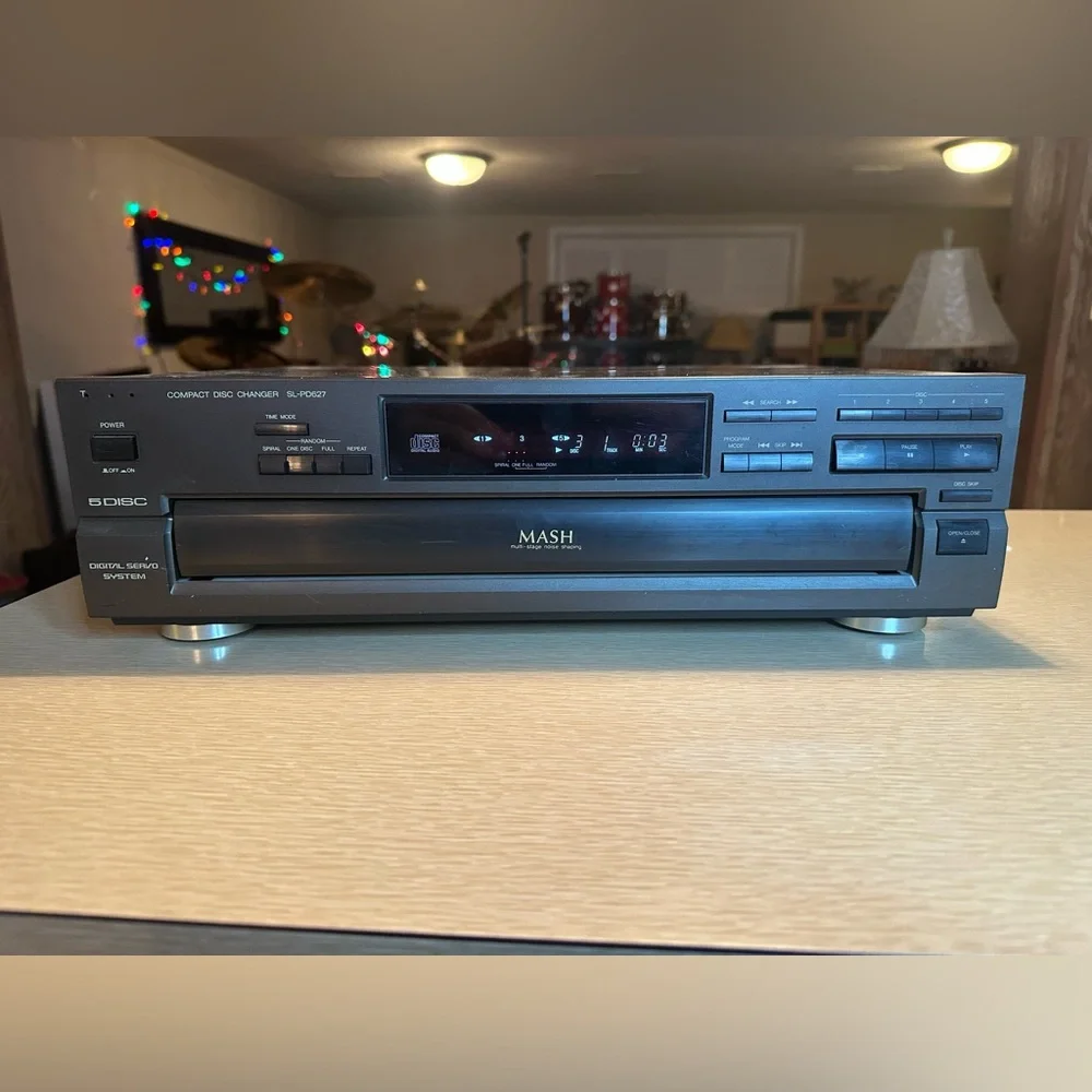 Technics SL-PD627 Compact Disc Changer - 5 Disc -  Black - Tested *NEW BELTS* - Picture 2 of 9